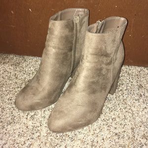 Charlotte Russe 8.5 tan booties